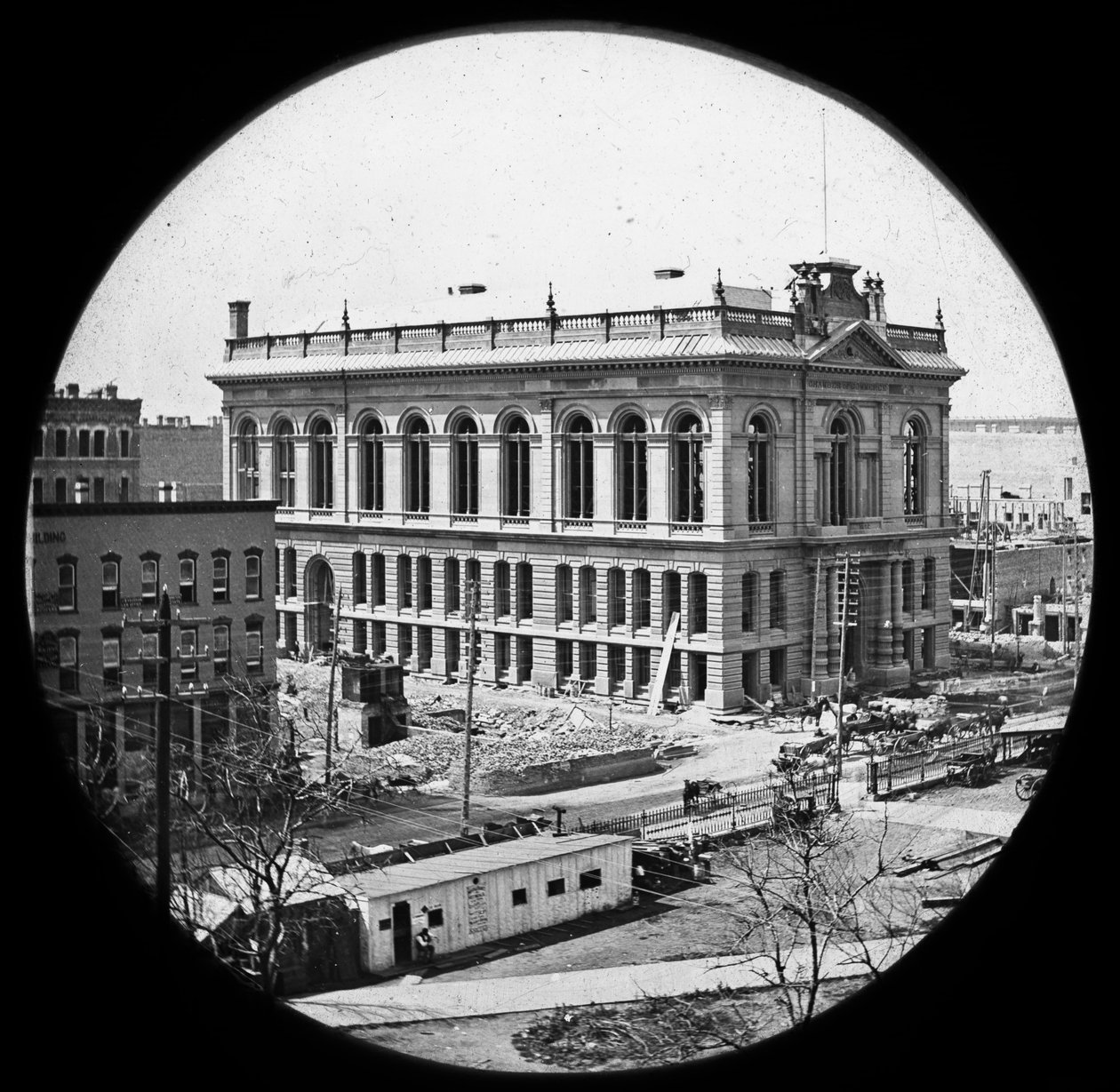 Obchodní komora byla přestavěna po velkém požáru v Chicagu, kolem roku 1872 (sklo lucerny) od American Photographer