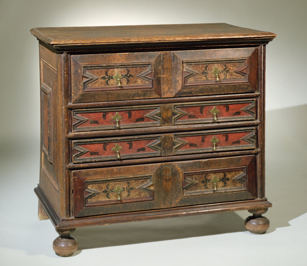 Komoda, Massachusetts, 1680-1700 (dub, borovice a dřevo) od American School