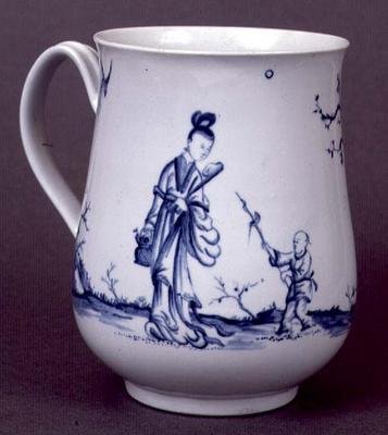 Worcesterový hrnek balusterové formy zdobený modrou podglazurou, cca 1755 (keramika) od English School