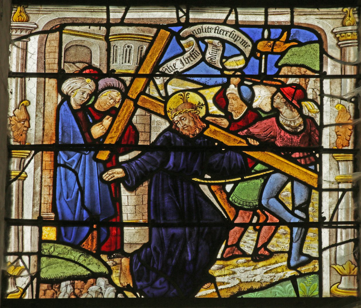 Okno zobrazující Via Crucis od French School