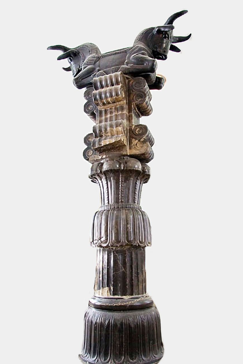 Sloup z kamene Persepolis od Achaemenid