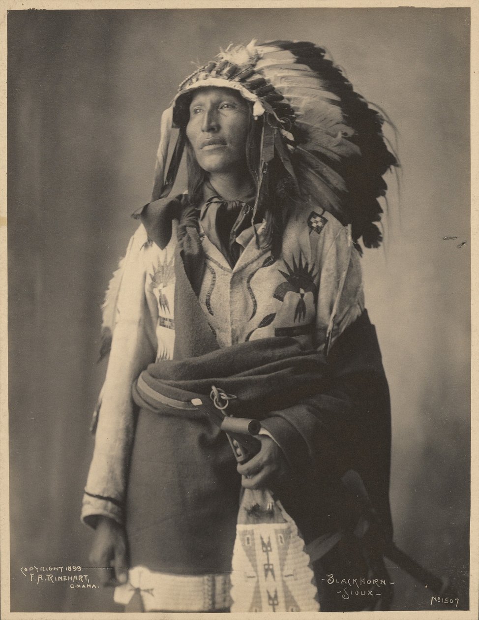 Blackhorn, Sioux od Adolph F. Muhr