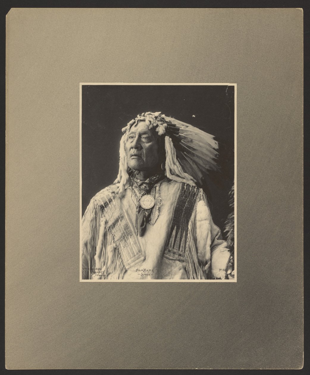 High Bear, Sioux od Adolph F. Muhr