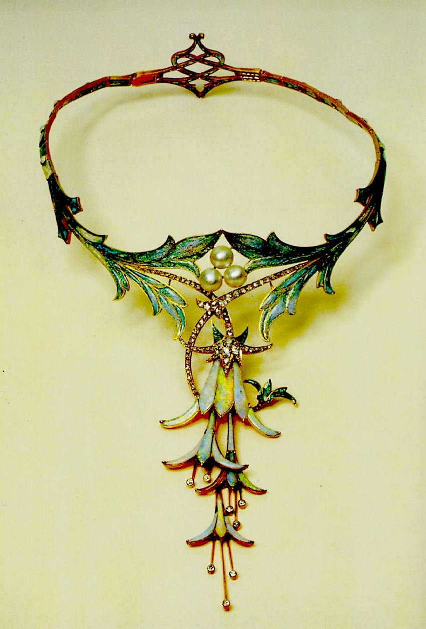 Náhrdelník, 1905 (opál, safír, brilianty a zlato) od Alphonse Mucha
