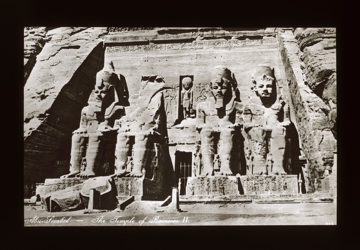 Abu Simbel - Chrám Ramsese II (skluzavka s lucernou) od American Photographer
