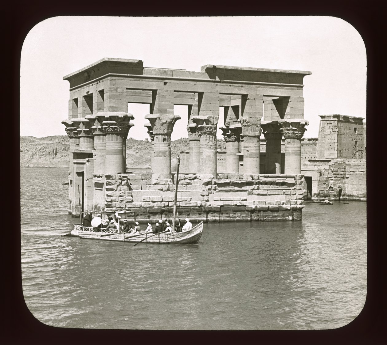 Kiosk, Temple of Philae, 1908 (skluz s lucernou) od American Photographer