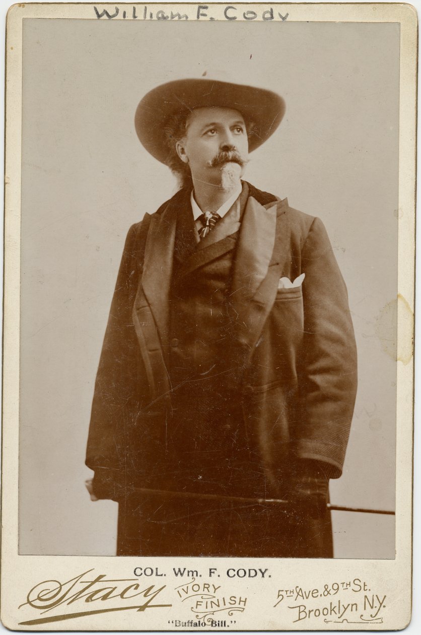 William Frederick Cody, Buffalo Bill (1846-1917), americký voják a umělec, foto Stacy, Brooklyn (foto alba) od American Photographer