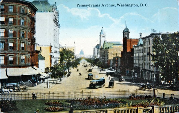 Pennsylvania Avenue, Washington D.C., kolem roku 1910 (barevné lito) od American Photographer