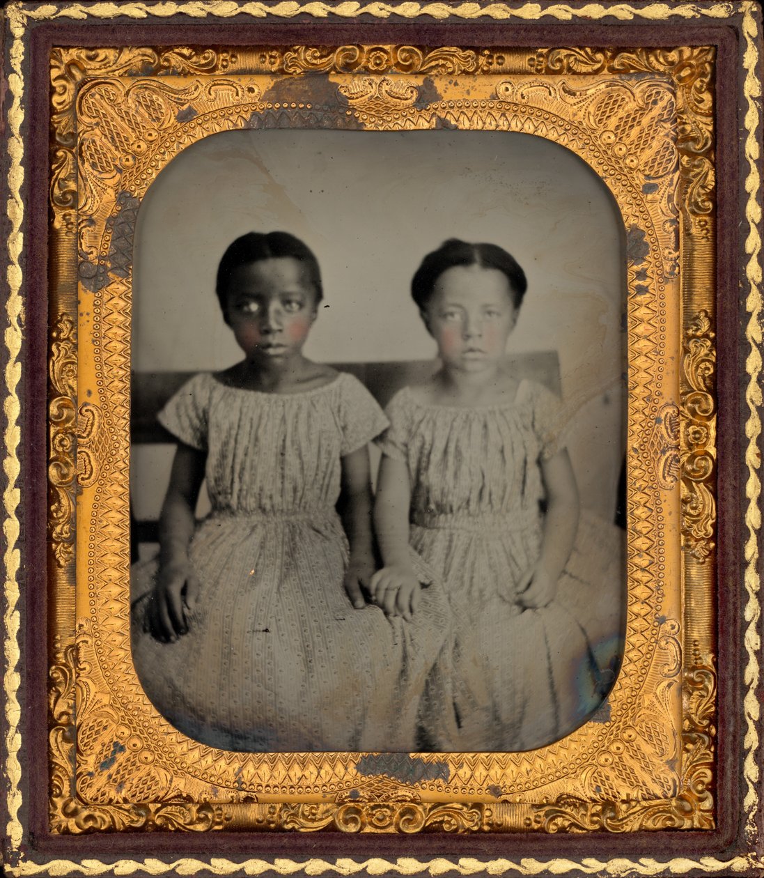 Portrét dvou dívek, asi 1860 (foto) od American Photographer