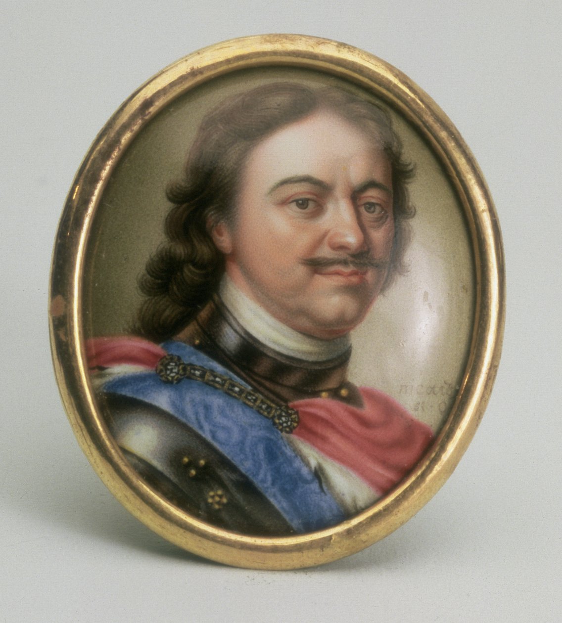 Portrét Petra I., kolem roku 1720 (smalt na zlatě) od Andrei Grigorievich Ovsov