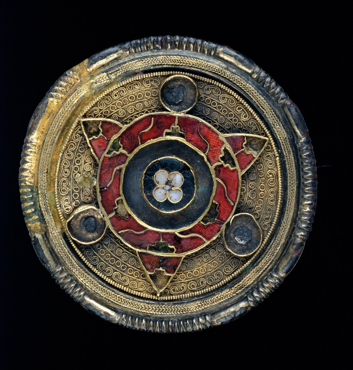 Brož zdobená drahokamy, 6. století (zlato, stříbro a cloisonne smalt) od Anglo Saxon