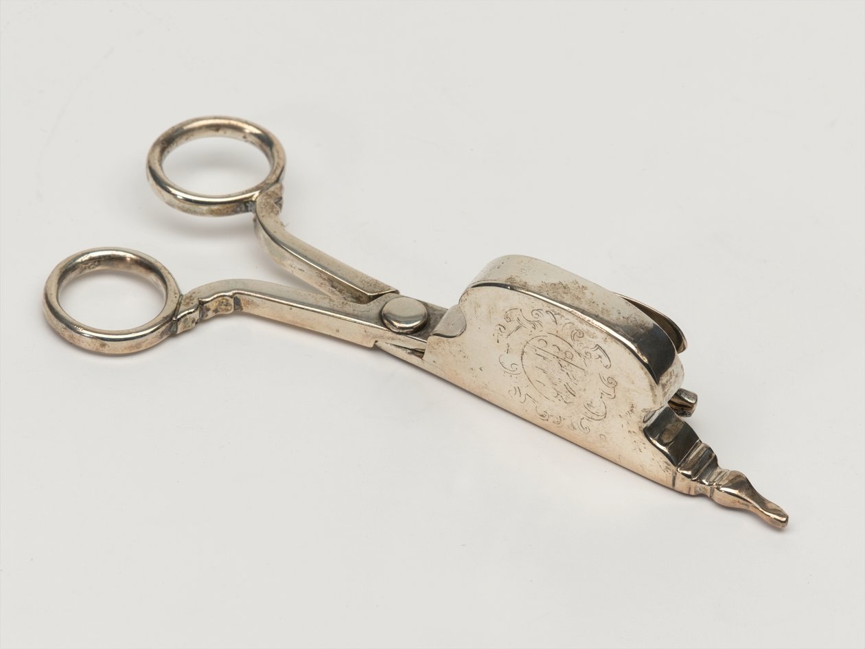 Candle snuffer, Board of Ordnance, c.1696 (snuffer) od Anthony Nelme