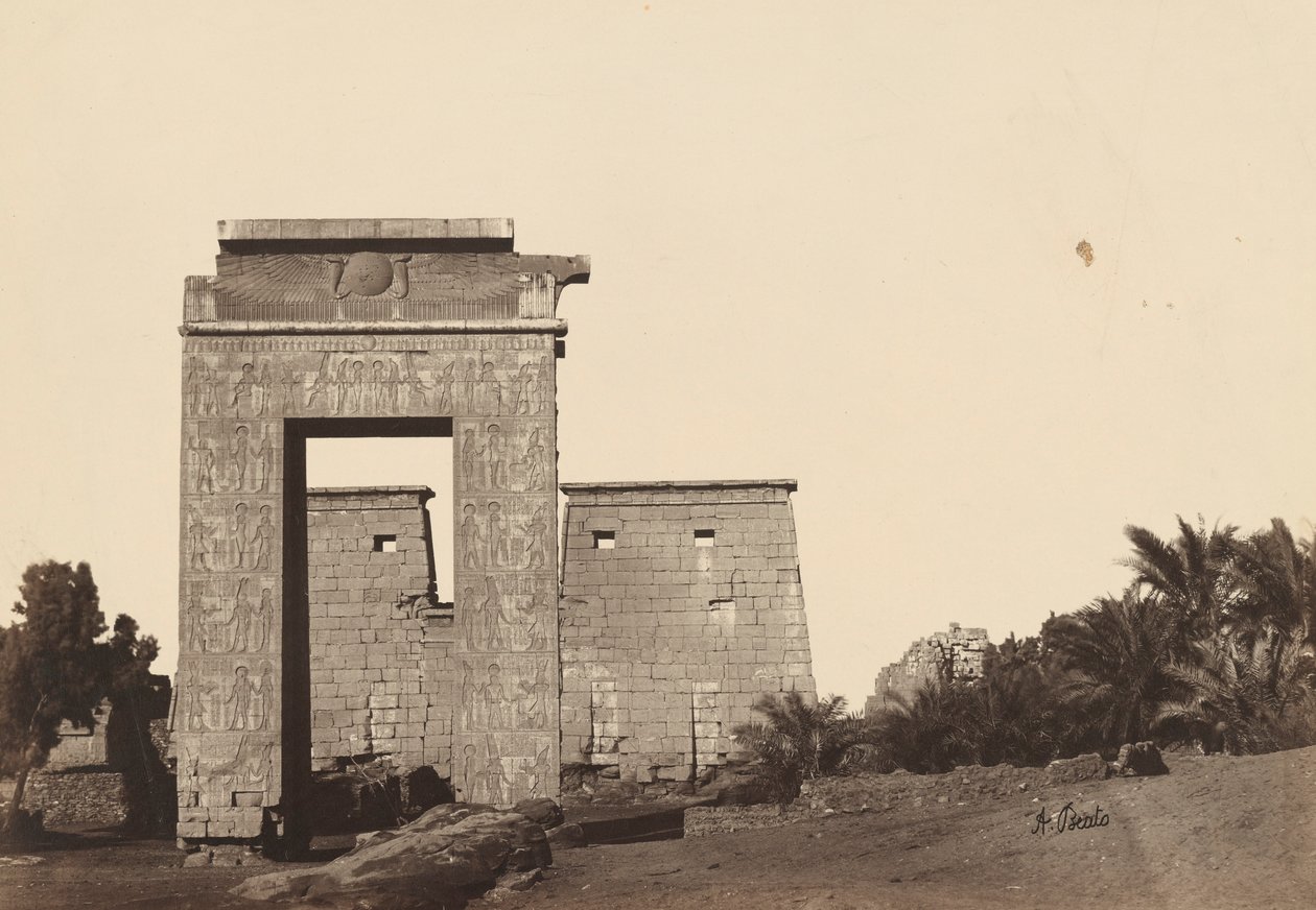 Karnak: Brána Khonsu od Antonio Beato