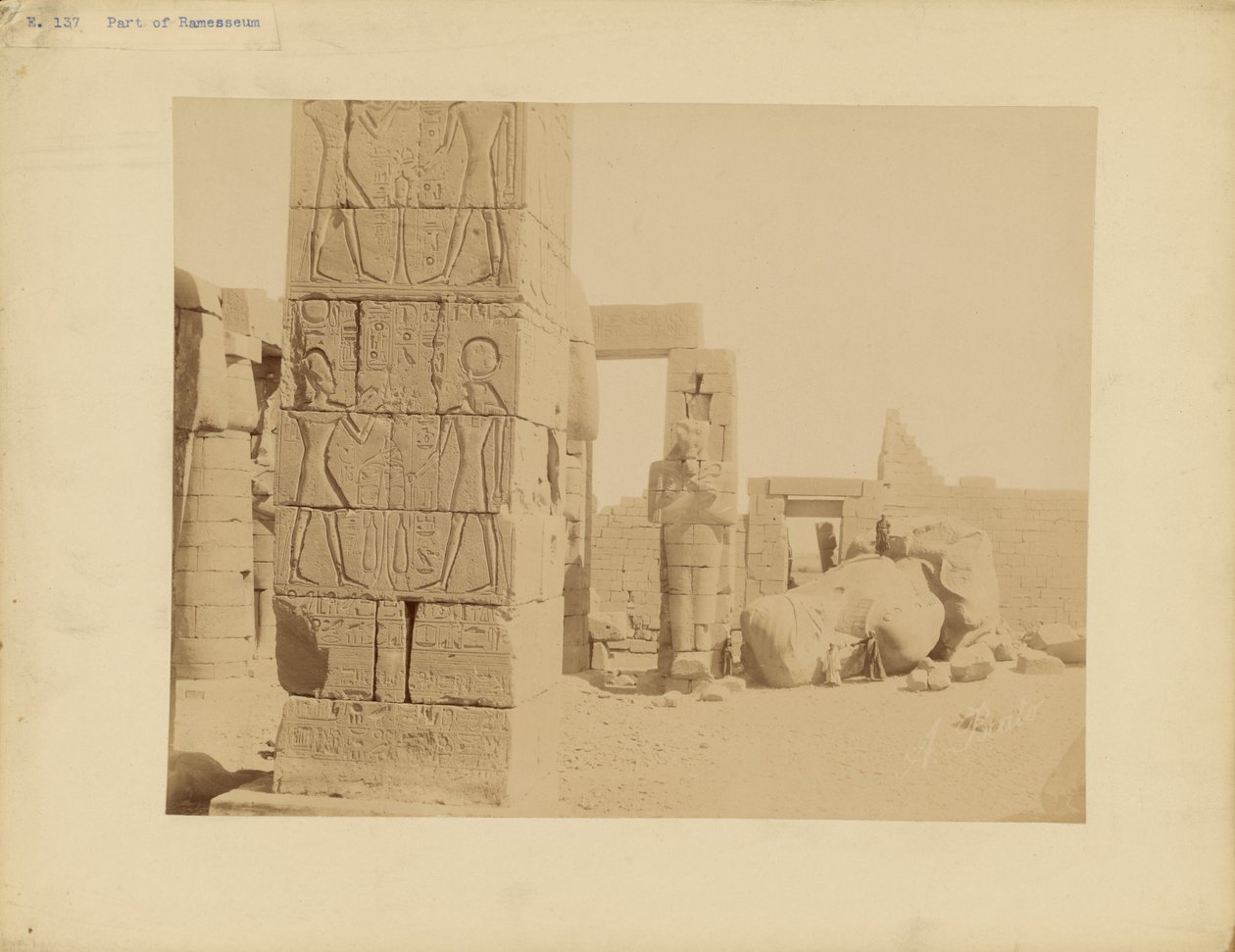 [Část Ramesseum] od Antonio Beato