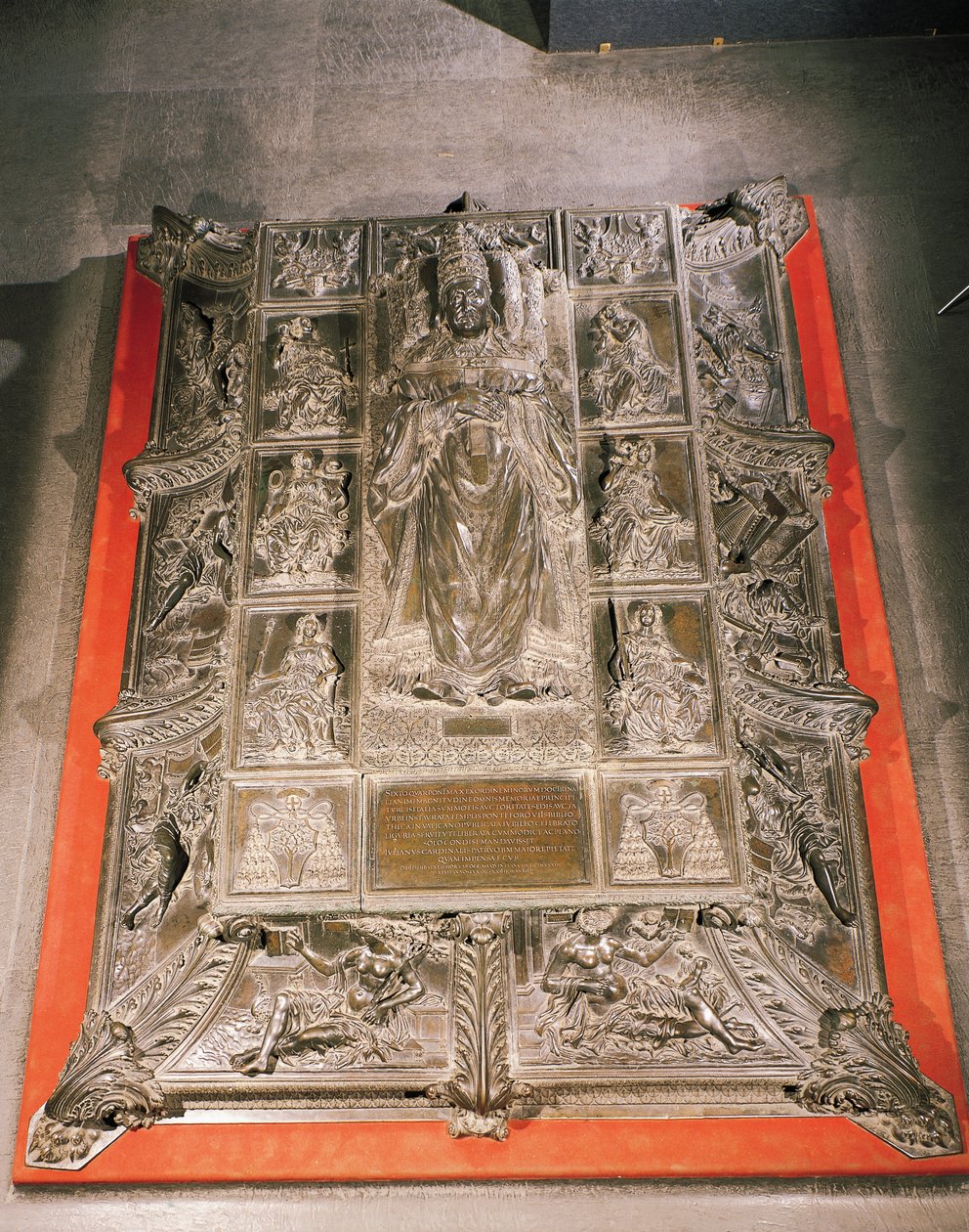 Hrob Sixta IV od Antonio Pollaiuolo