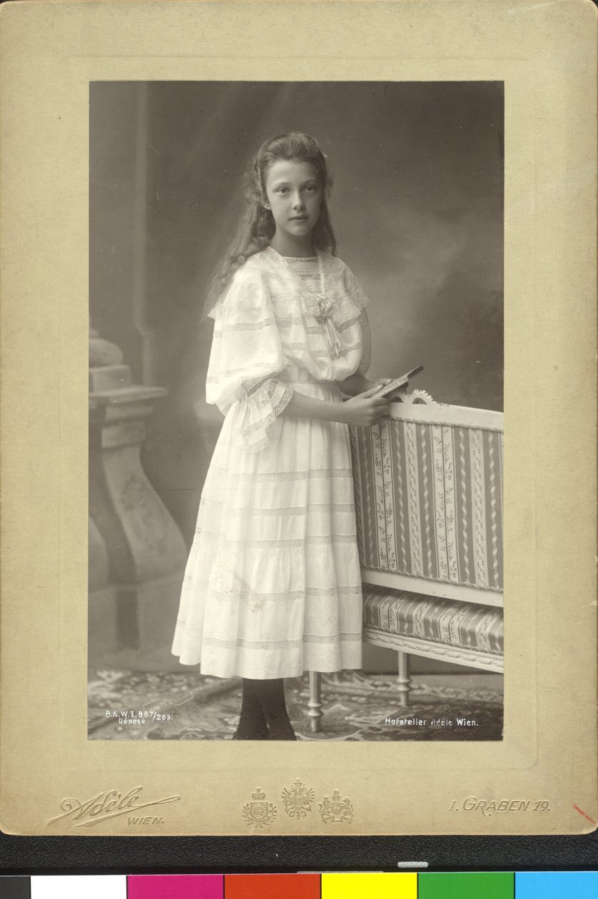 Elisabeth Frances od Artist Unknown