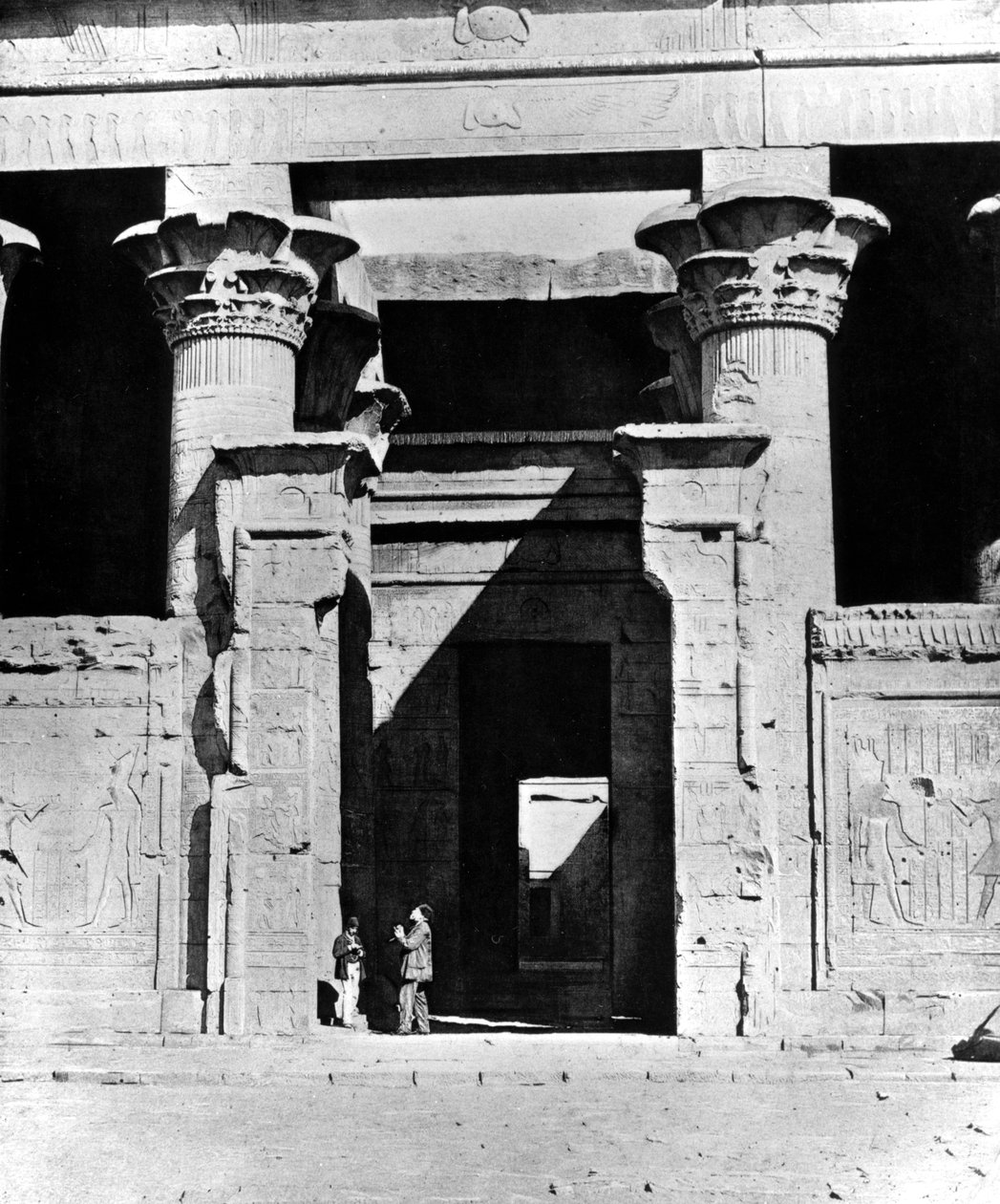 Chrám Edfu, Egypt, 1893 od Auguste Edouard Mariette