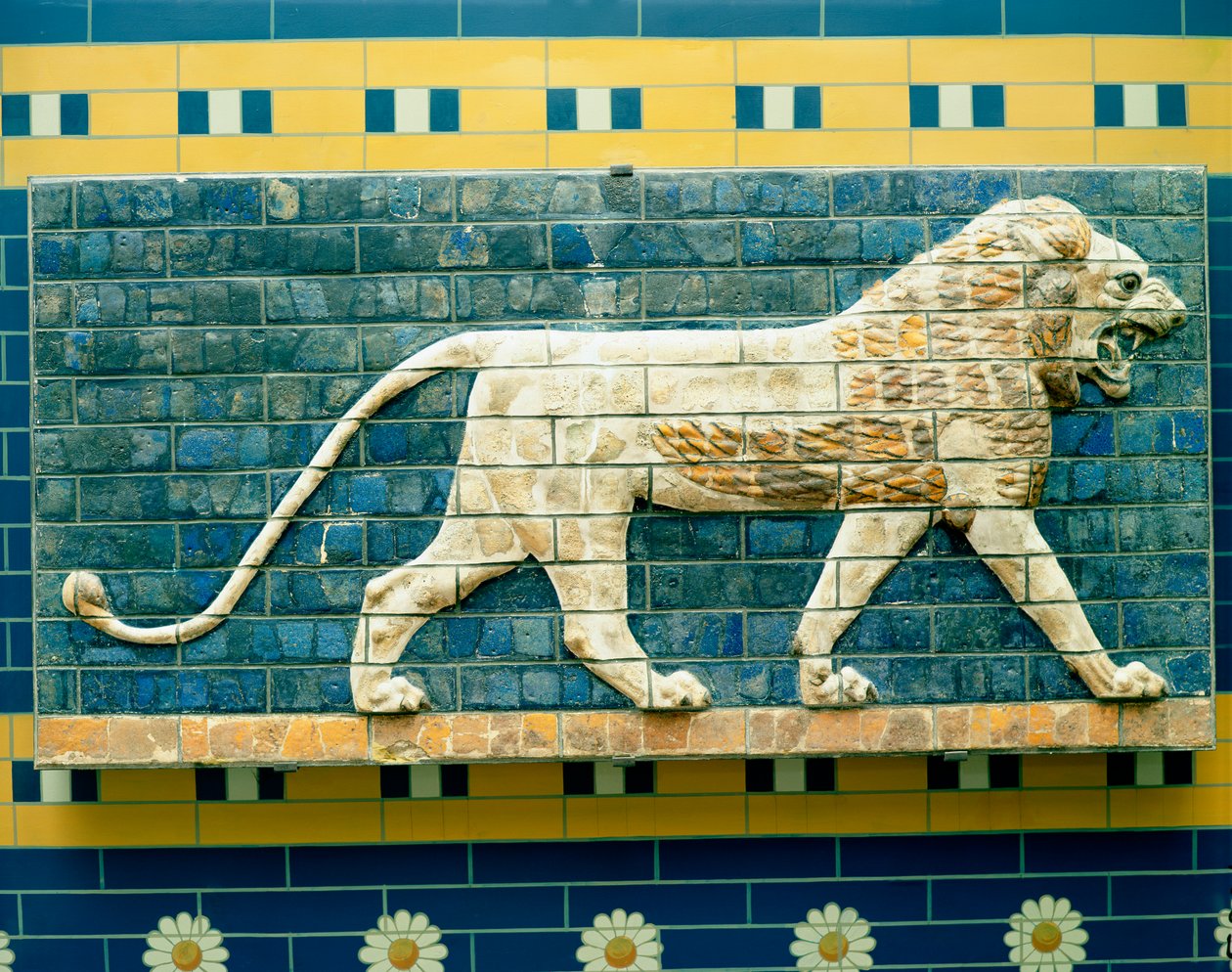 Lev představující Ištar, Babylon, 625-539 př. n. l. (smaltované cihly) od Babylonian