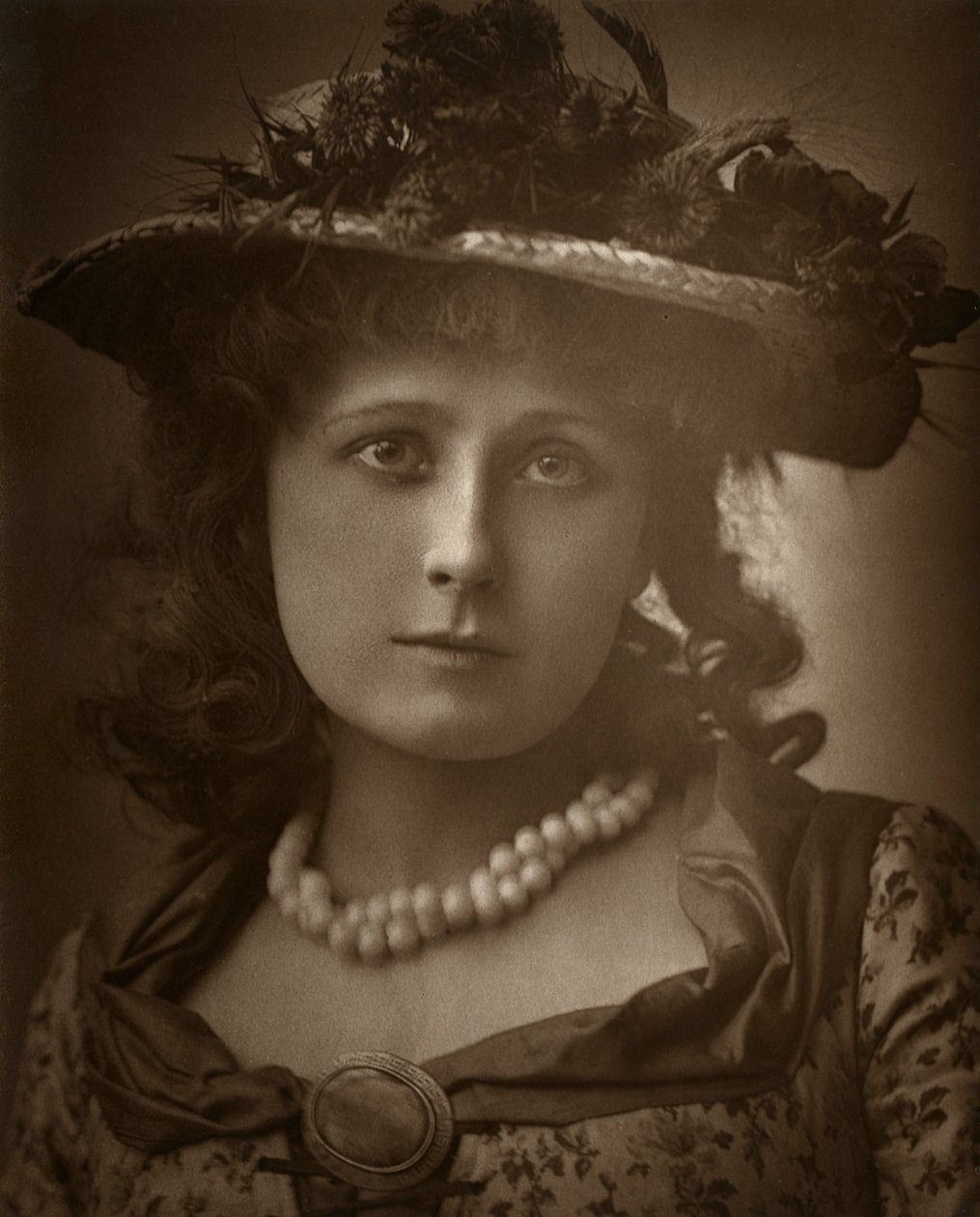 Britská herečka Helen Forsyth v Sophii, 1886 od Barraud