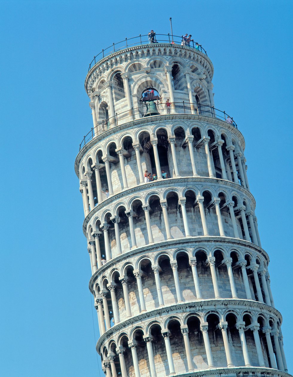 Pohled na šikmou věž od Bonannus of Pisa