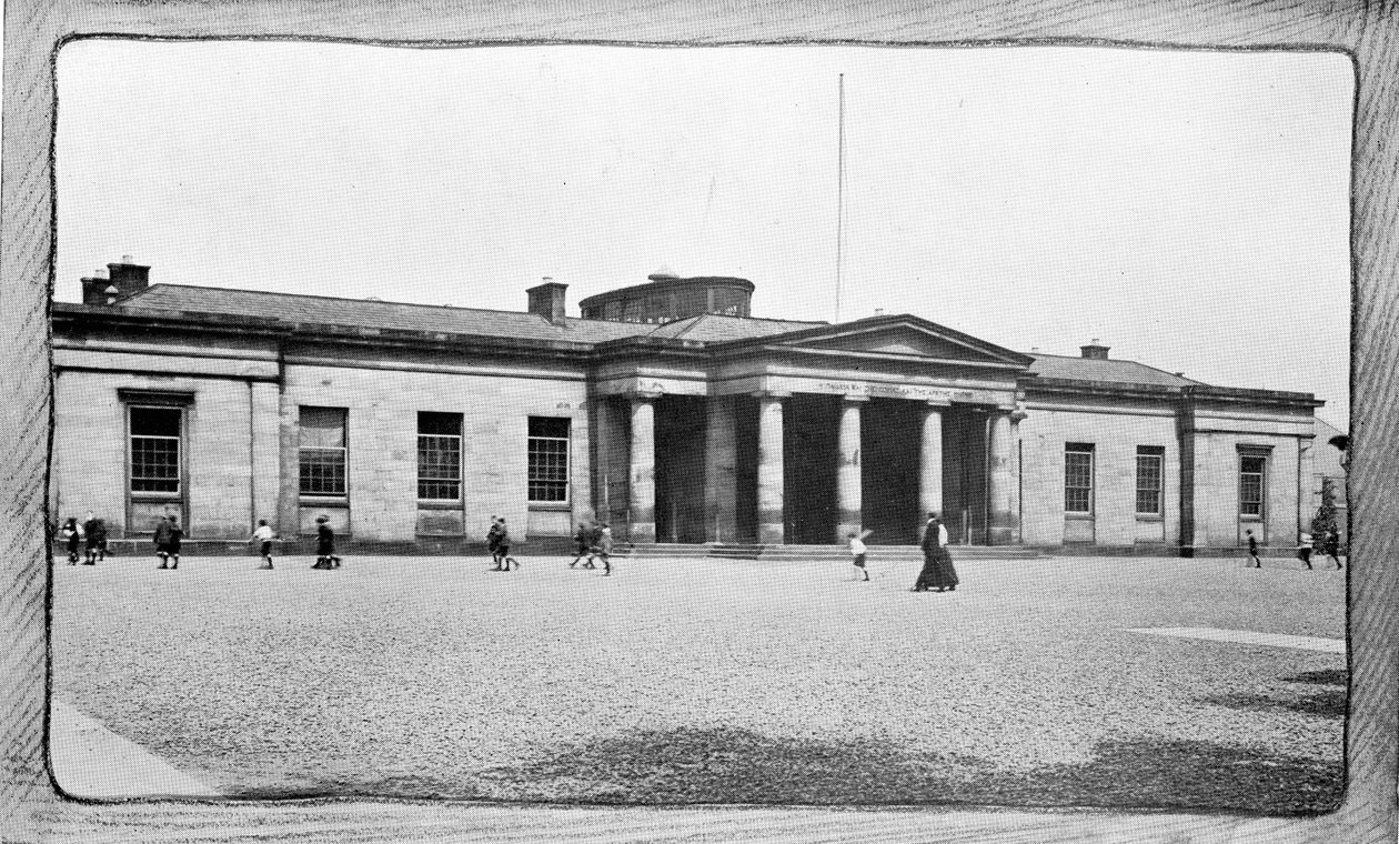 Edinburgh Academy, Henderson Row, Edinburgh od British Photographer