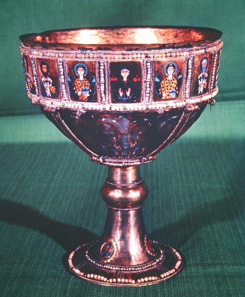 Kalich císaře Romanose II (940-963) kolem roku 960 (sardonyx, stříbrné zlacení, cloisonne smalt a perleť) (viz také 230930) od Byzantine
