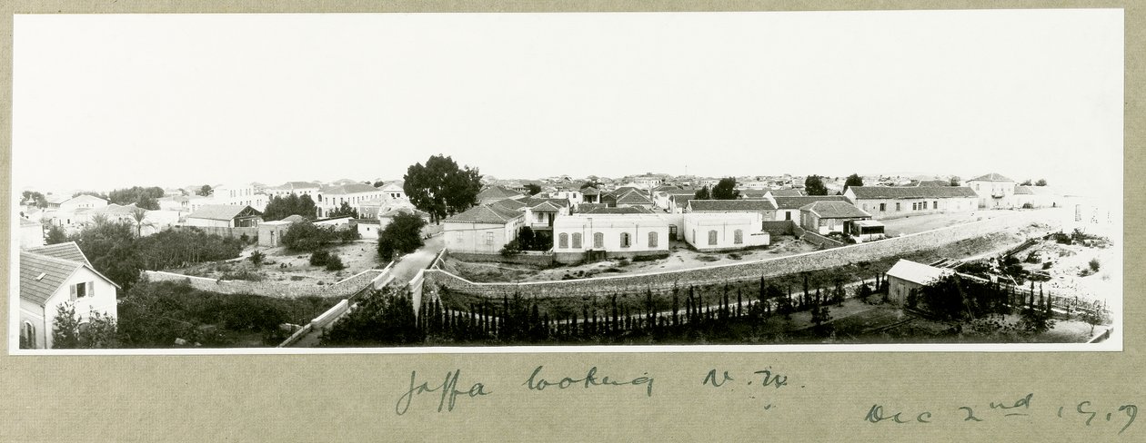 Jaffa se dívá na severozápad, 2. prosince 1917 od Capt. Arthur Rhodes