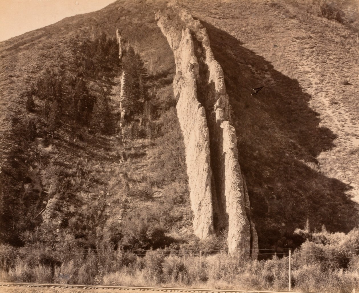 Ďáblova skluzavka od Carleton E. Watkins