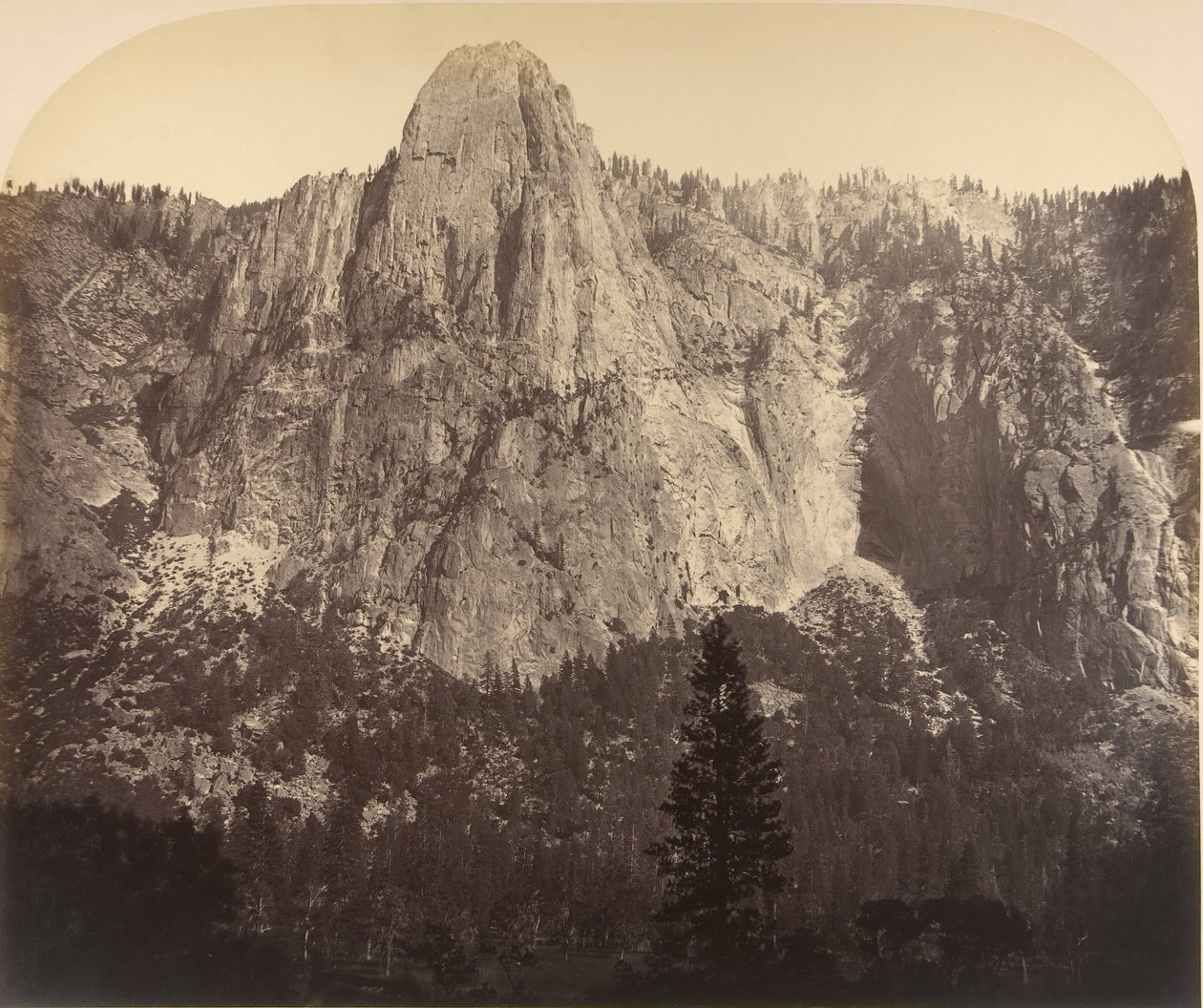 Stráž. Pohled zepředu: 3270 stop, 1861. od Carleton Emmons Watkins