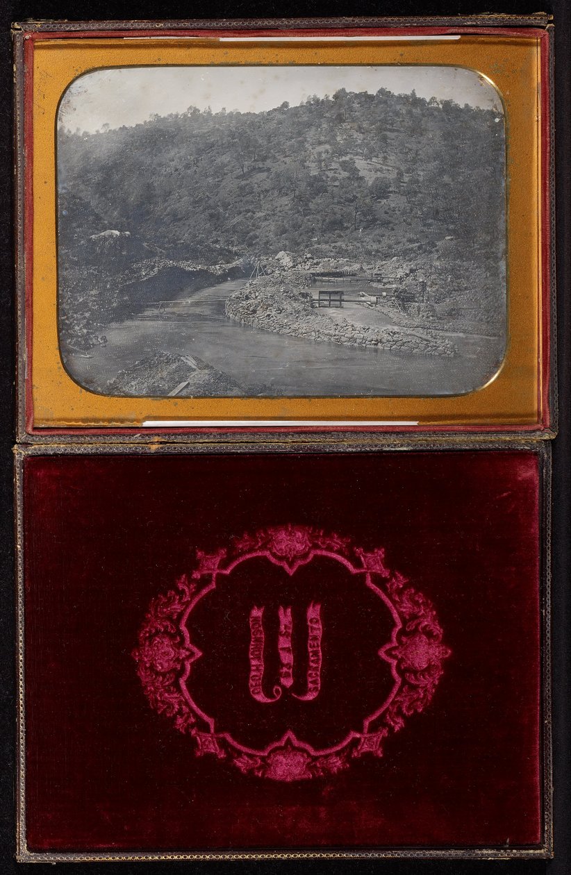 Untitled (scéna těžby řeky) od Carleton Watkins