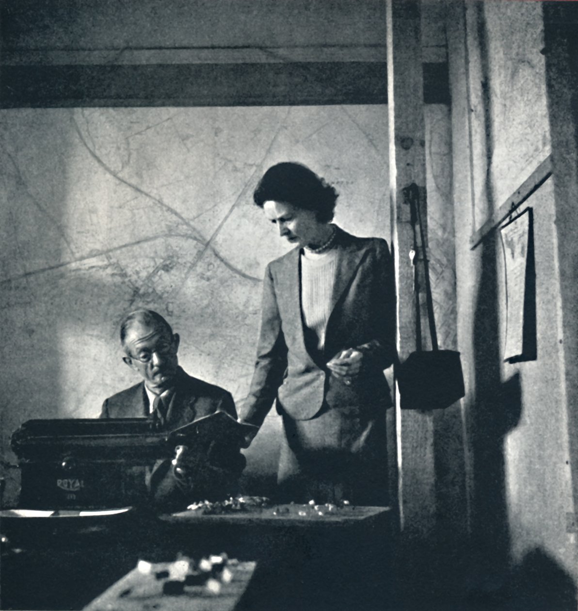 Akce zde, 1941 od Cecil Beaton