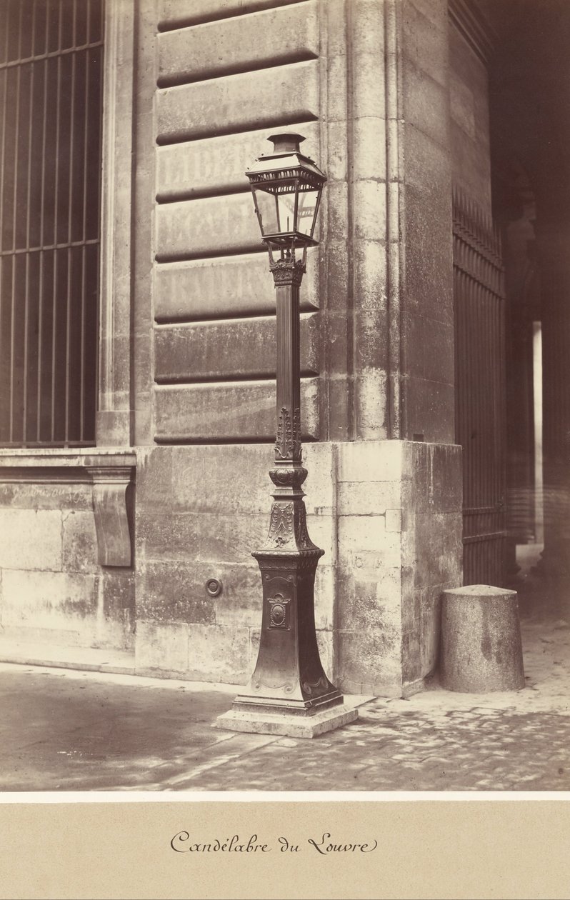 (Svícen Louvre) od Charles Marville
