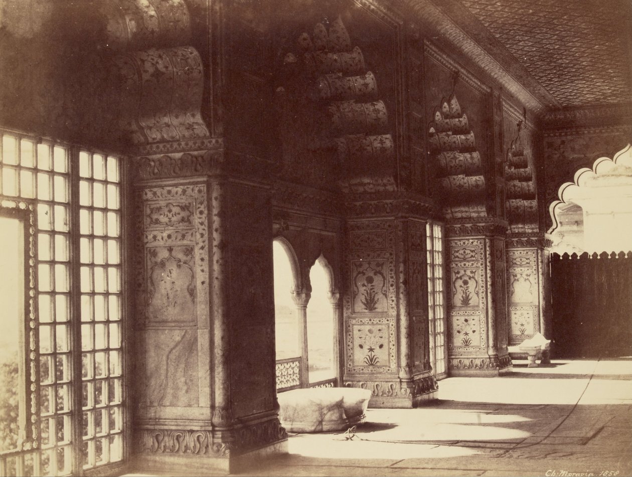 Interiér křišťálového trůnu v Dewan-i-Khasu od Charles Moravia