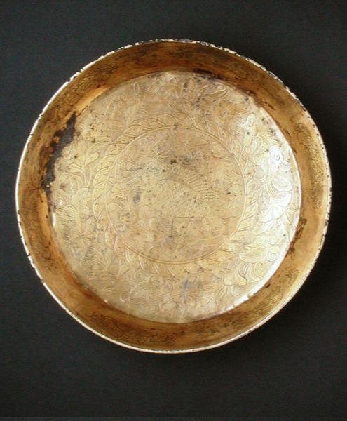 Basin, dynastie Tang (stříbrně zlacené) od Chinese School