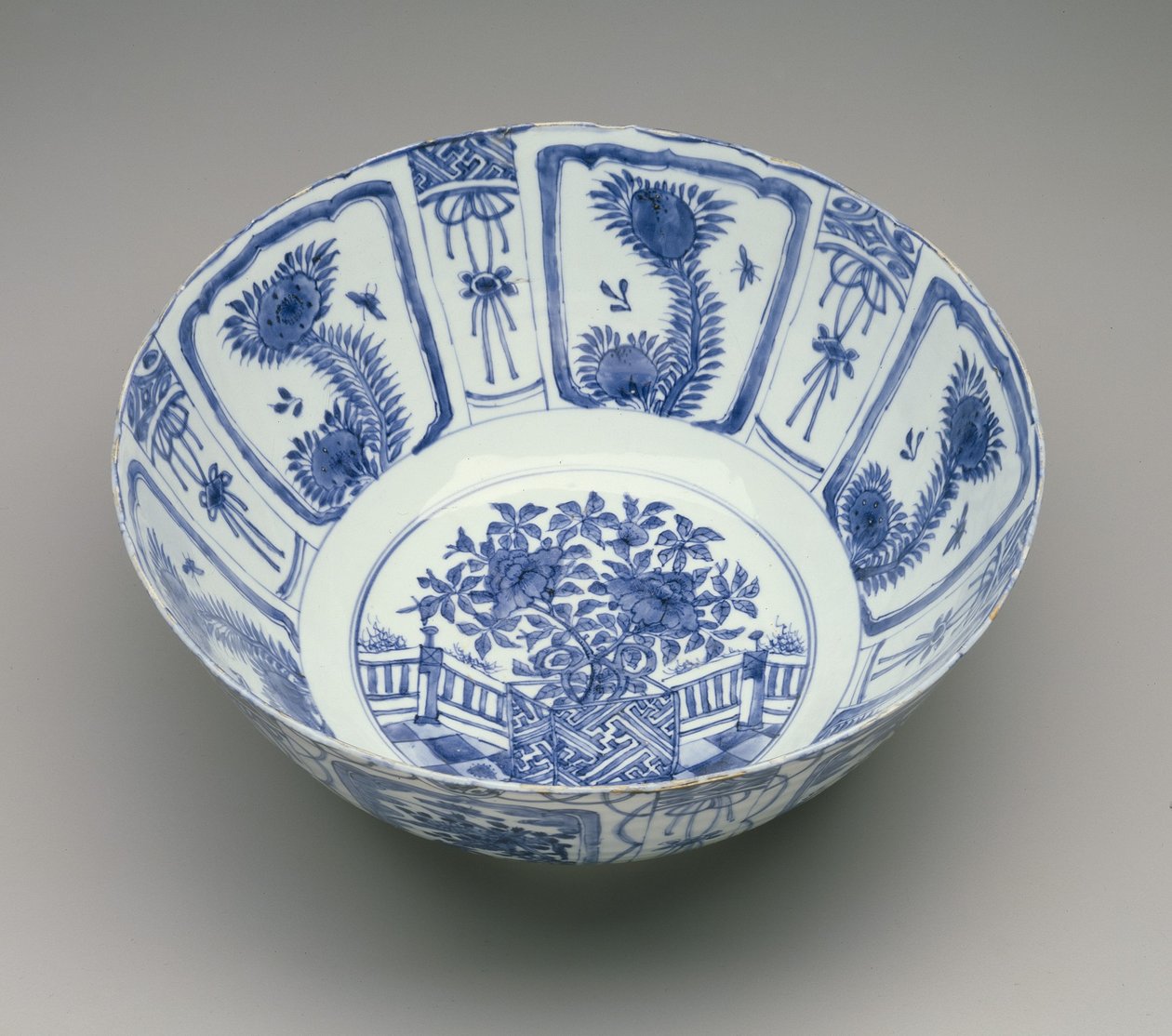 Mísa, kolem 1640-50 od Chinese School