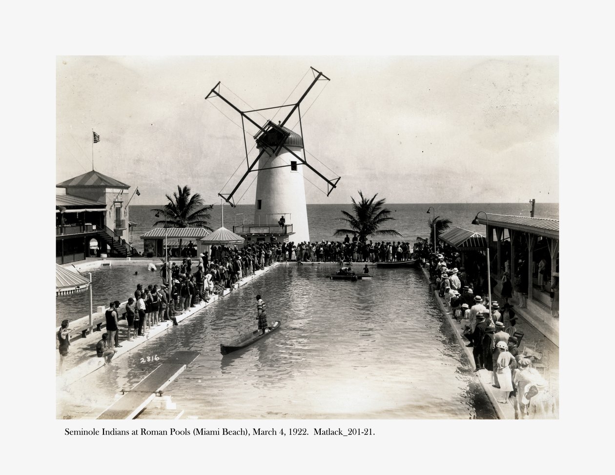 Seminole Indians v Roman Pools, Miami Beach, 4. března 1922 od Claude C. Matlack