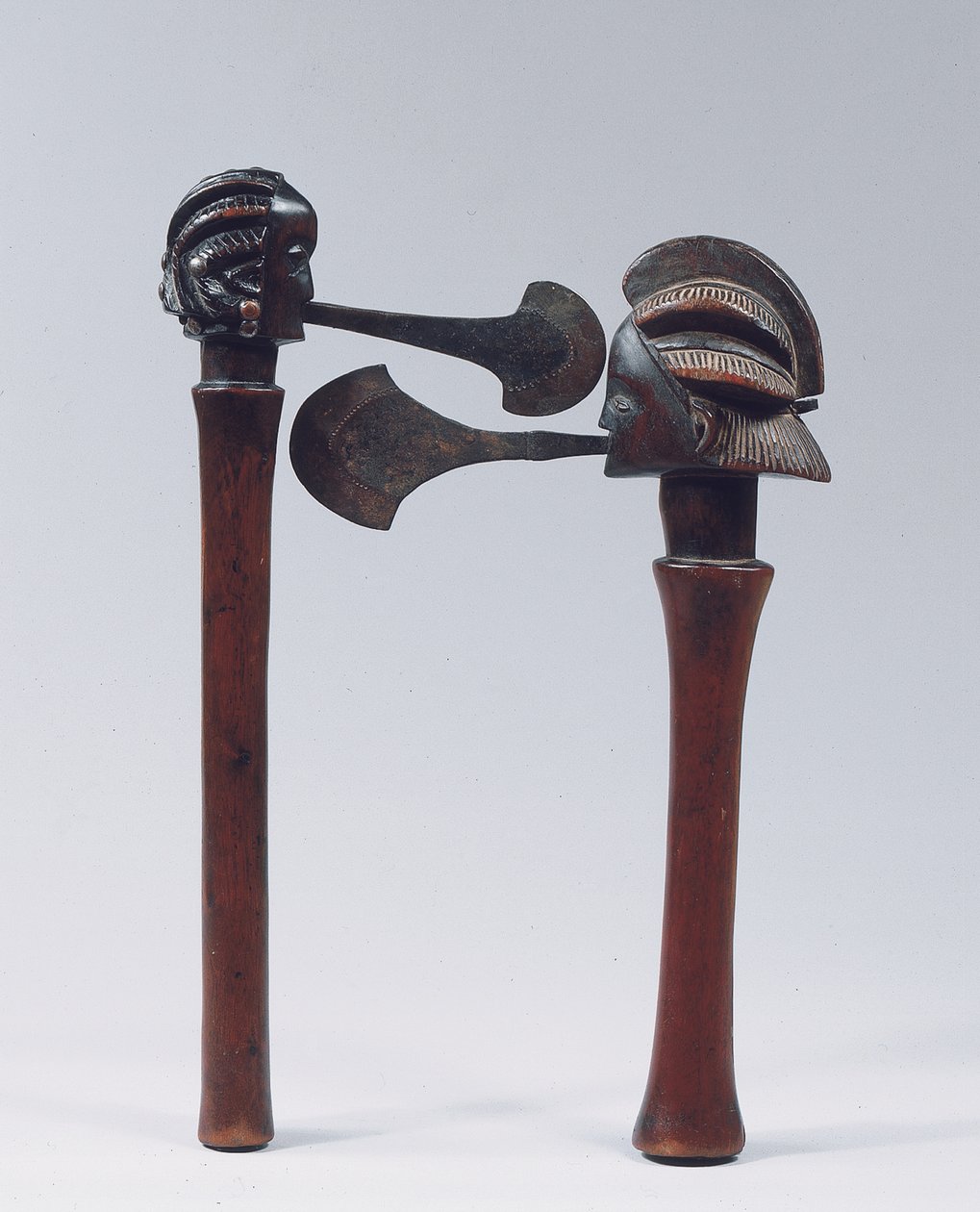 Sekery Luba Shankadi (dřevo a kov) od Congolese Congolese