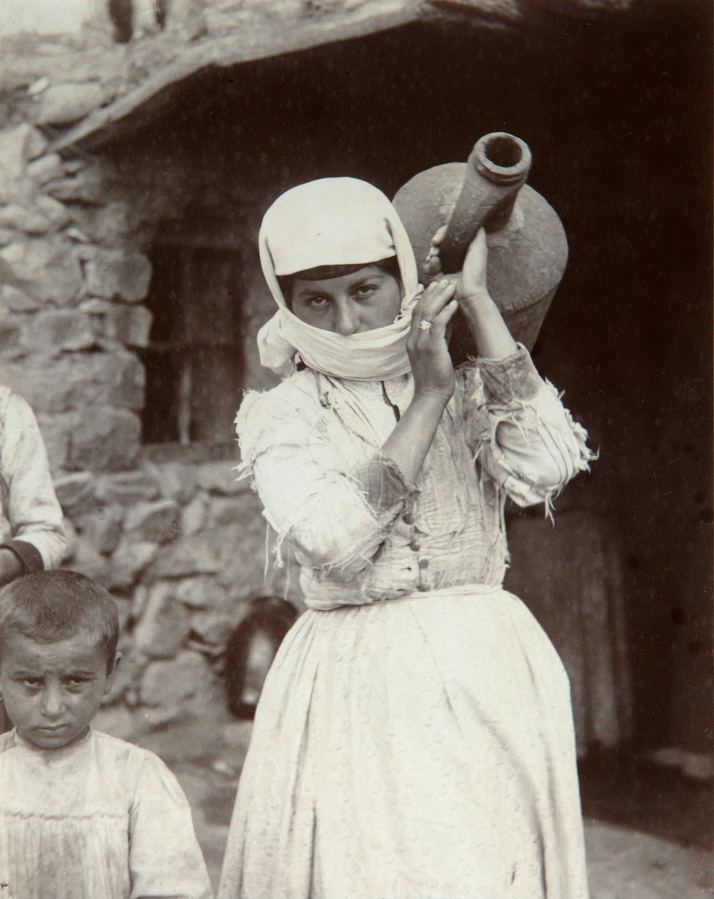 Arménská venkovská dívka, Jerevan, Arménie, 80. léta 19. století. od Dmitri Ivanovich Yermakov