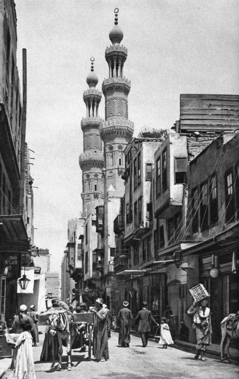 Mešita sultána al-Muayyada, Káhira, Egypt, c1922 od Donald McLeish