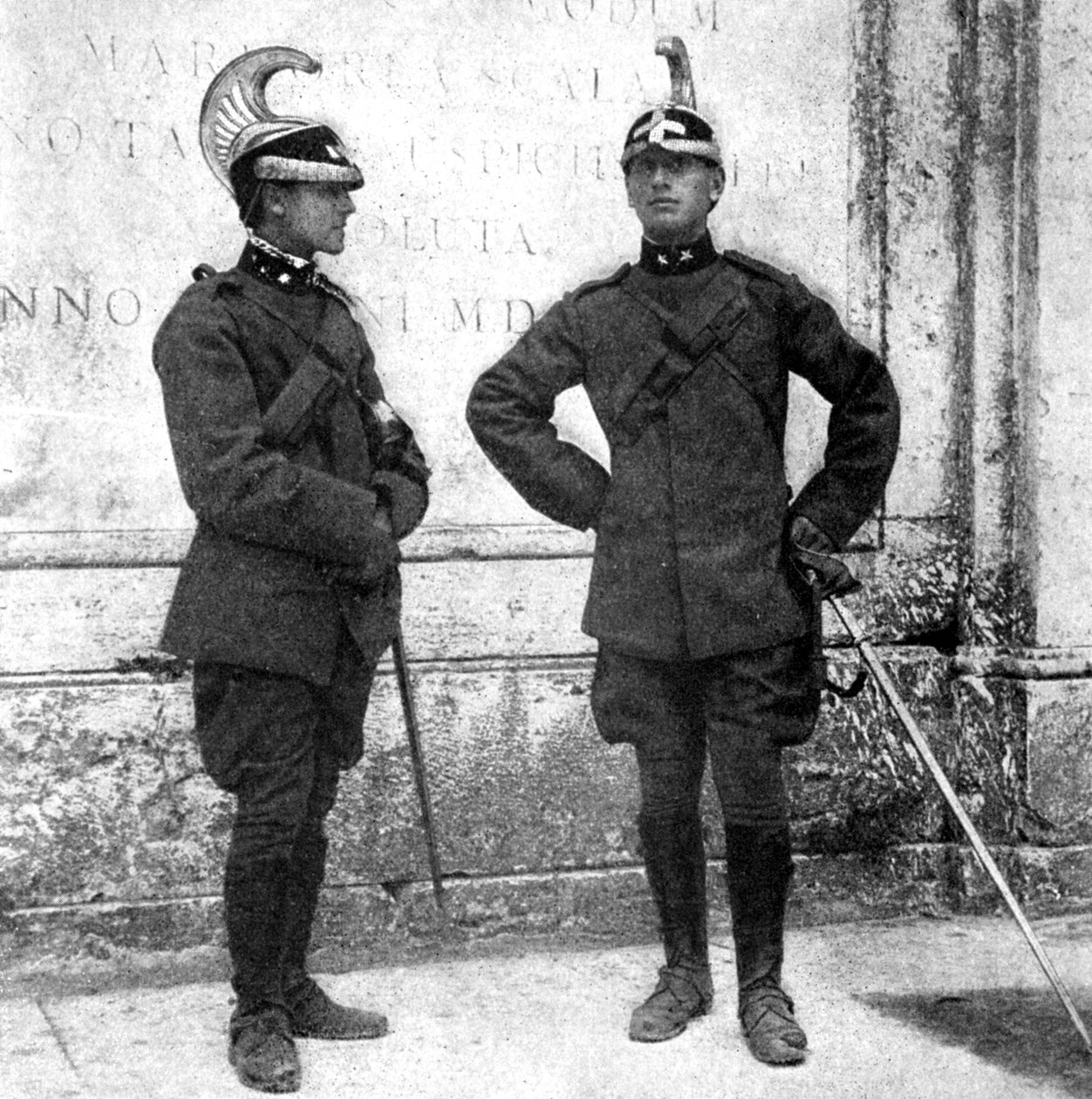 Dva italští dragouni, 1922. od Donald McLeish