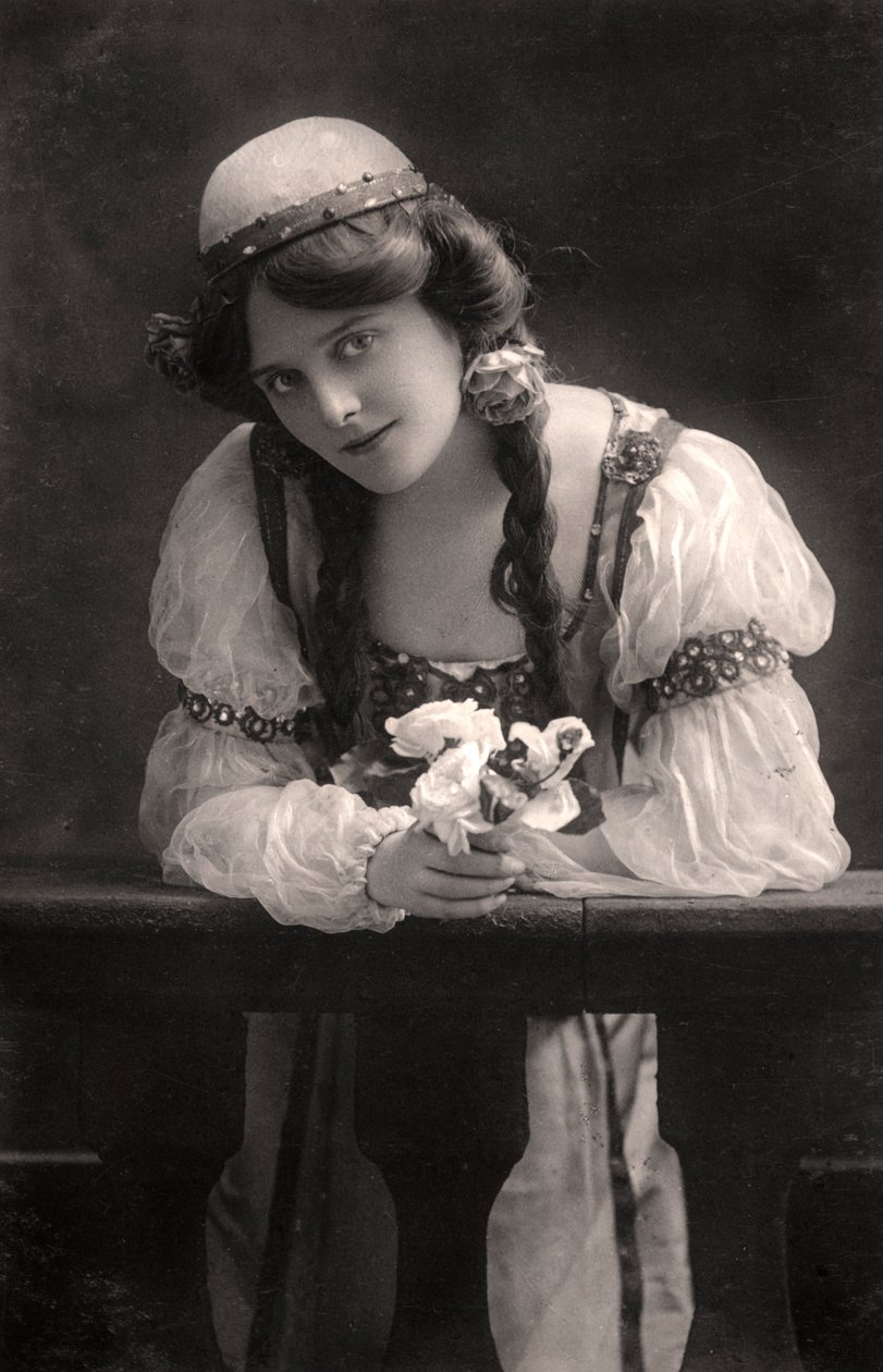 Maie Ash, herečka, 1900. od Dover Street Studios