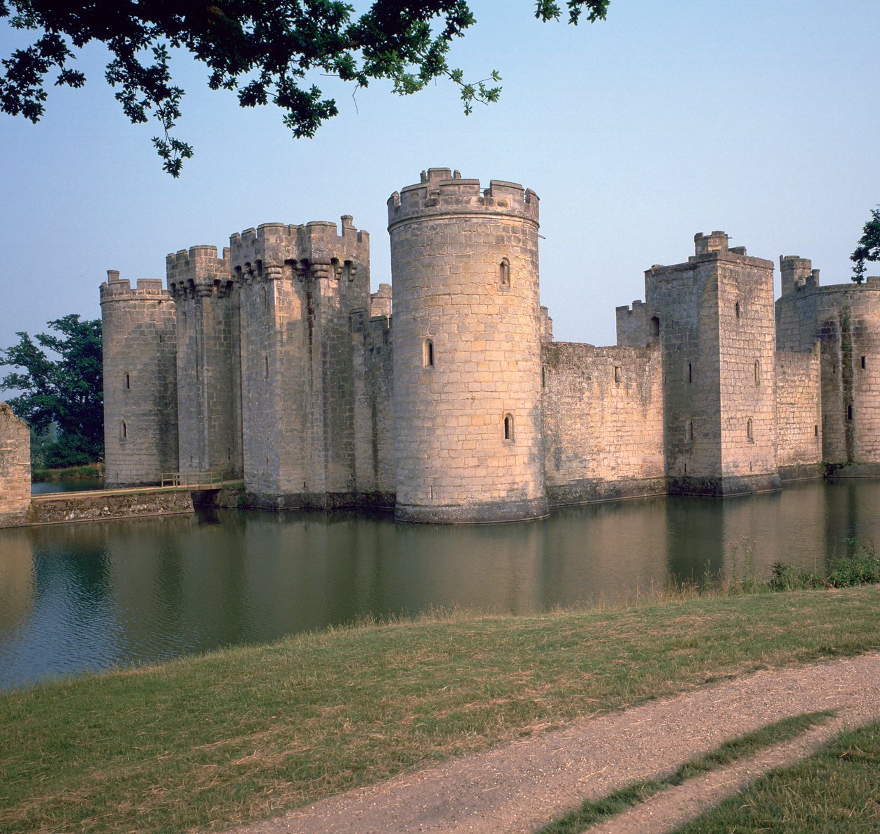 Hrad Bodiam, 14. století od Edward Dalyngrigge