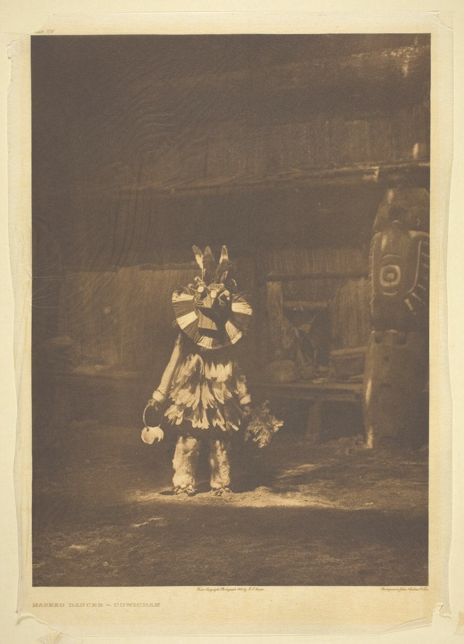 Maskovaná tanečnice - Cowichan od Edward S. Curtis