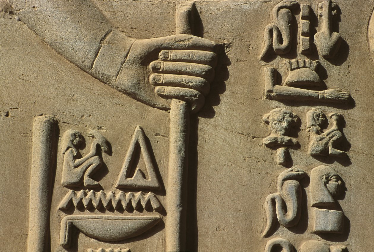 Detail reliéfního kamene od Egyptian