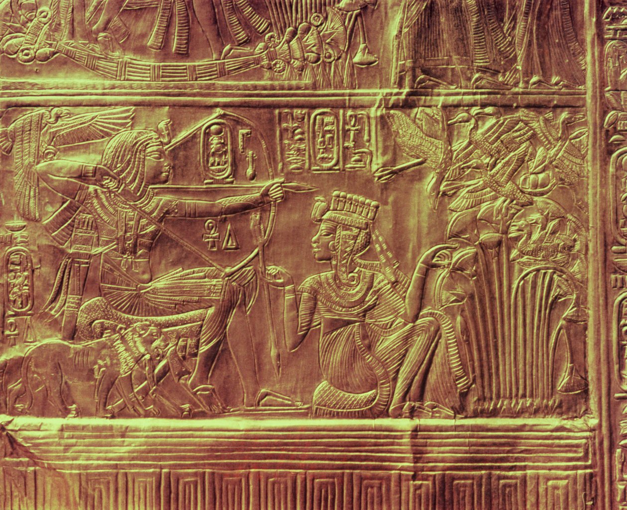 Detail ze zlaté svatyně, Tutanchamonův poklad (dřevo potažené vrstvou gessa a pokryté plátovým zlatem) od Egyptian 18th Dynasty