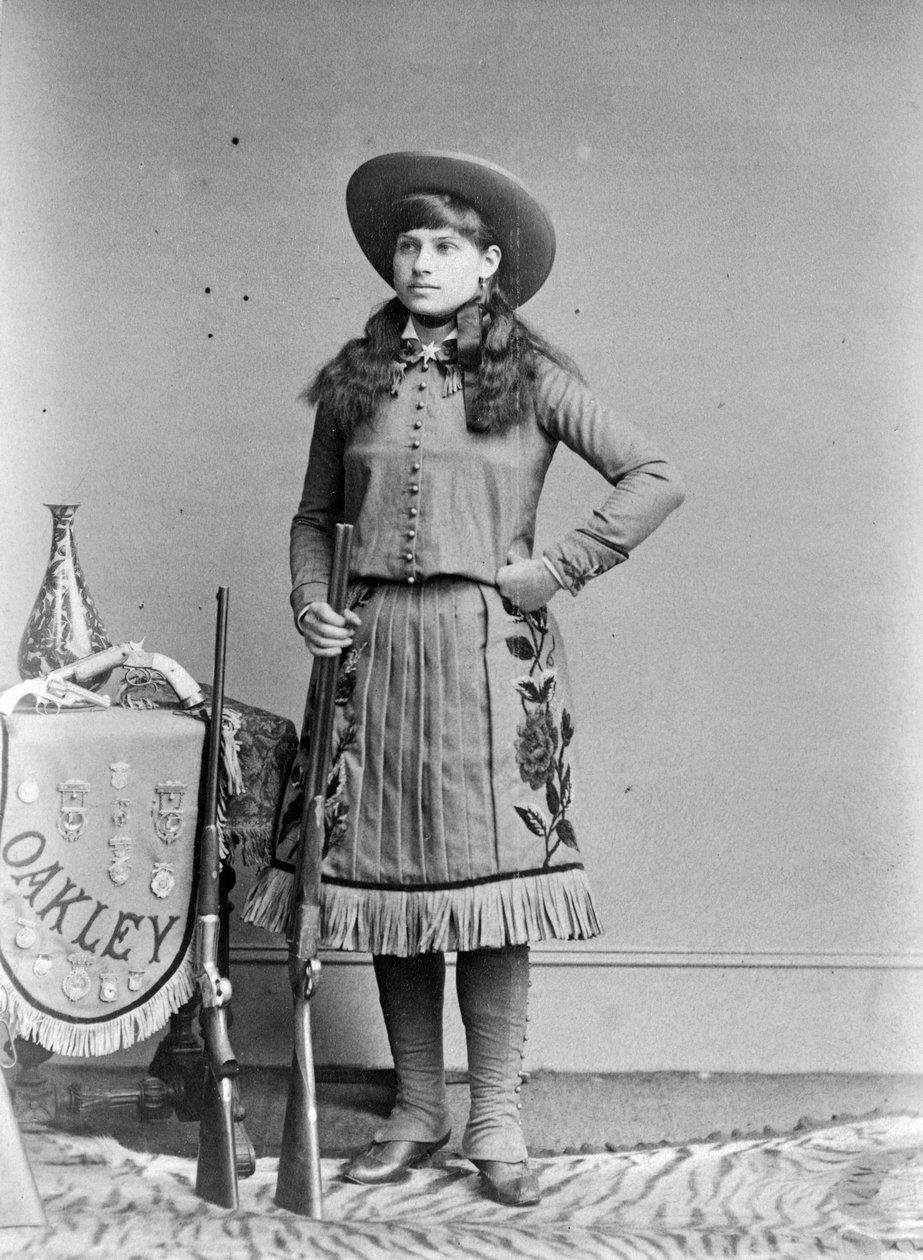 Slečna Annie Oakleyová, Malá jistá střela, Divoký západ Buffalo Billa, cca 1890-1900 od Elliott und Fry Studio