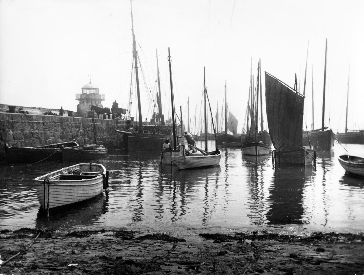 Smeatons Pier, St Ives, kolem 80. let 19. století od English Photographer