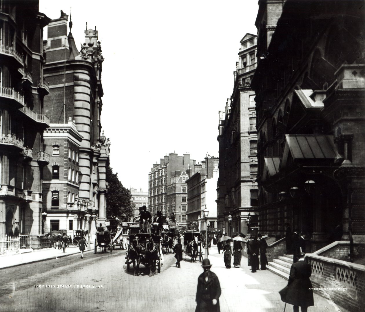Victoria Street, Londýn, kolem roku 1890 od English Photographer