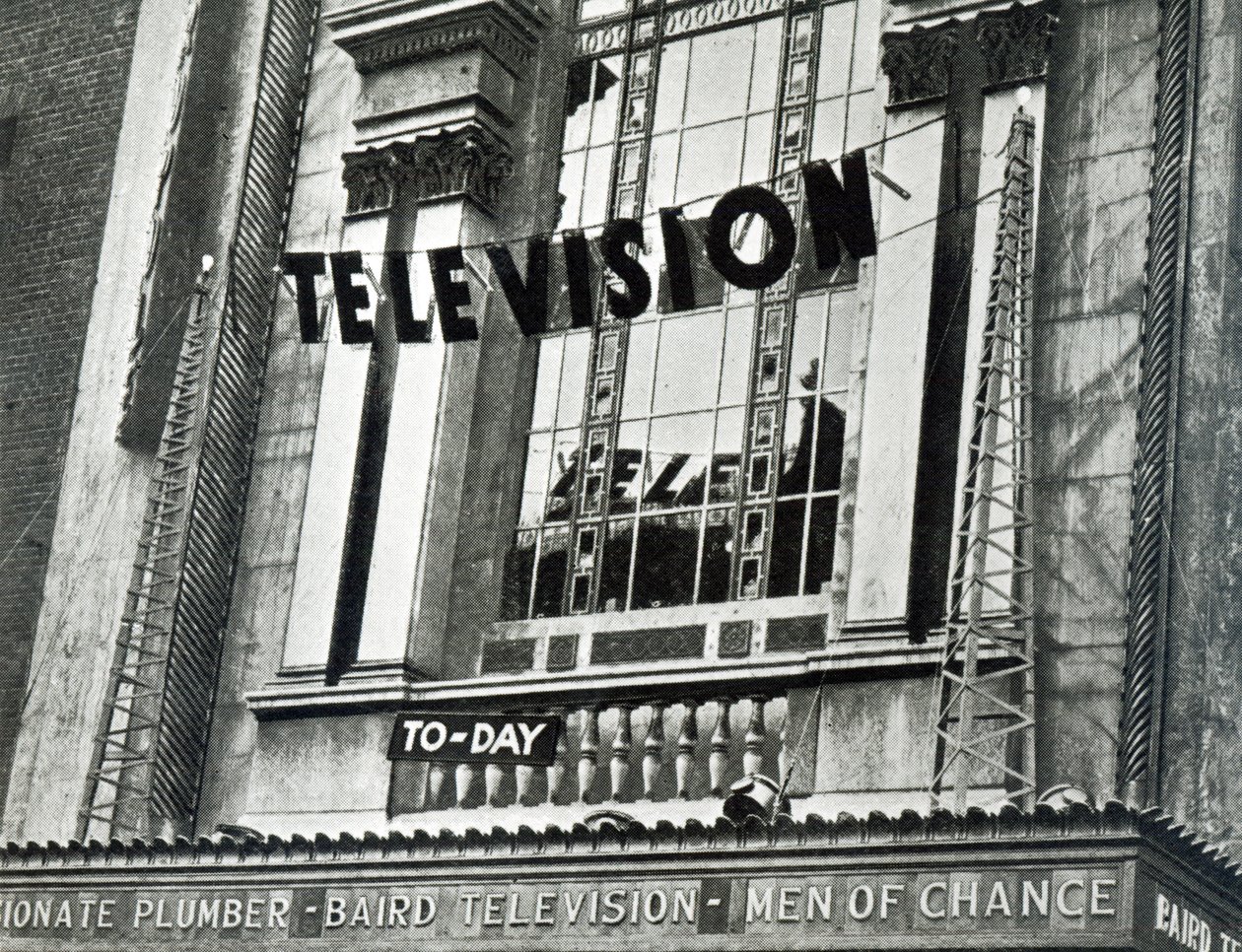 Reklama, že televize byla vysílána v Metropole během Derby Week, 1932 od English School