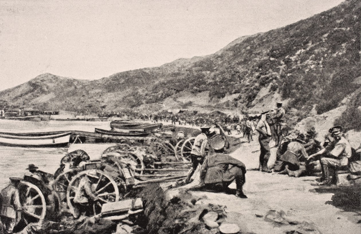 Australští vojáci na Anzac Cove na poloostrově Gallipoli Turecko, 1915, z ‚The War Illustrated Album deLuxe‘, vydané v Londýně, 1916 od English School